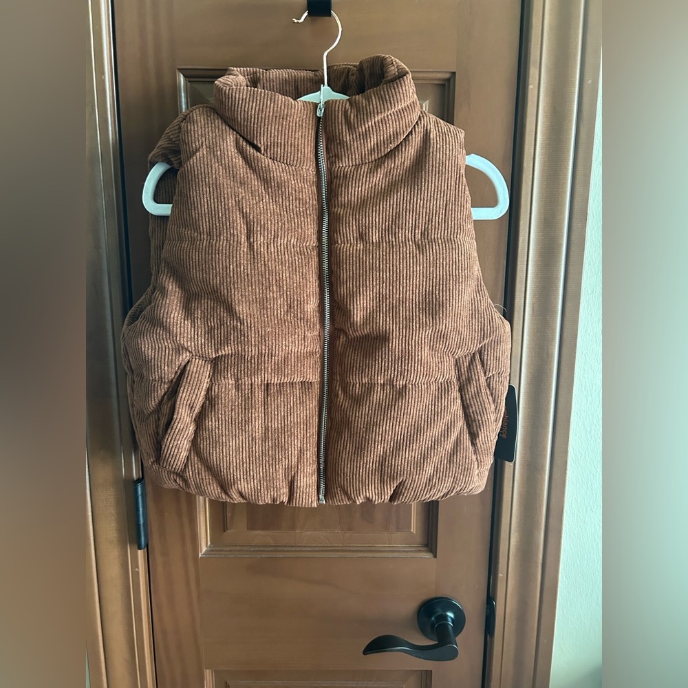 Fashion Nova/Ambiance Women’s Corduroy Puffer Vest Sz. S NWT 🤎 - Picture 5 of 5